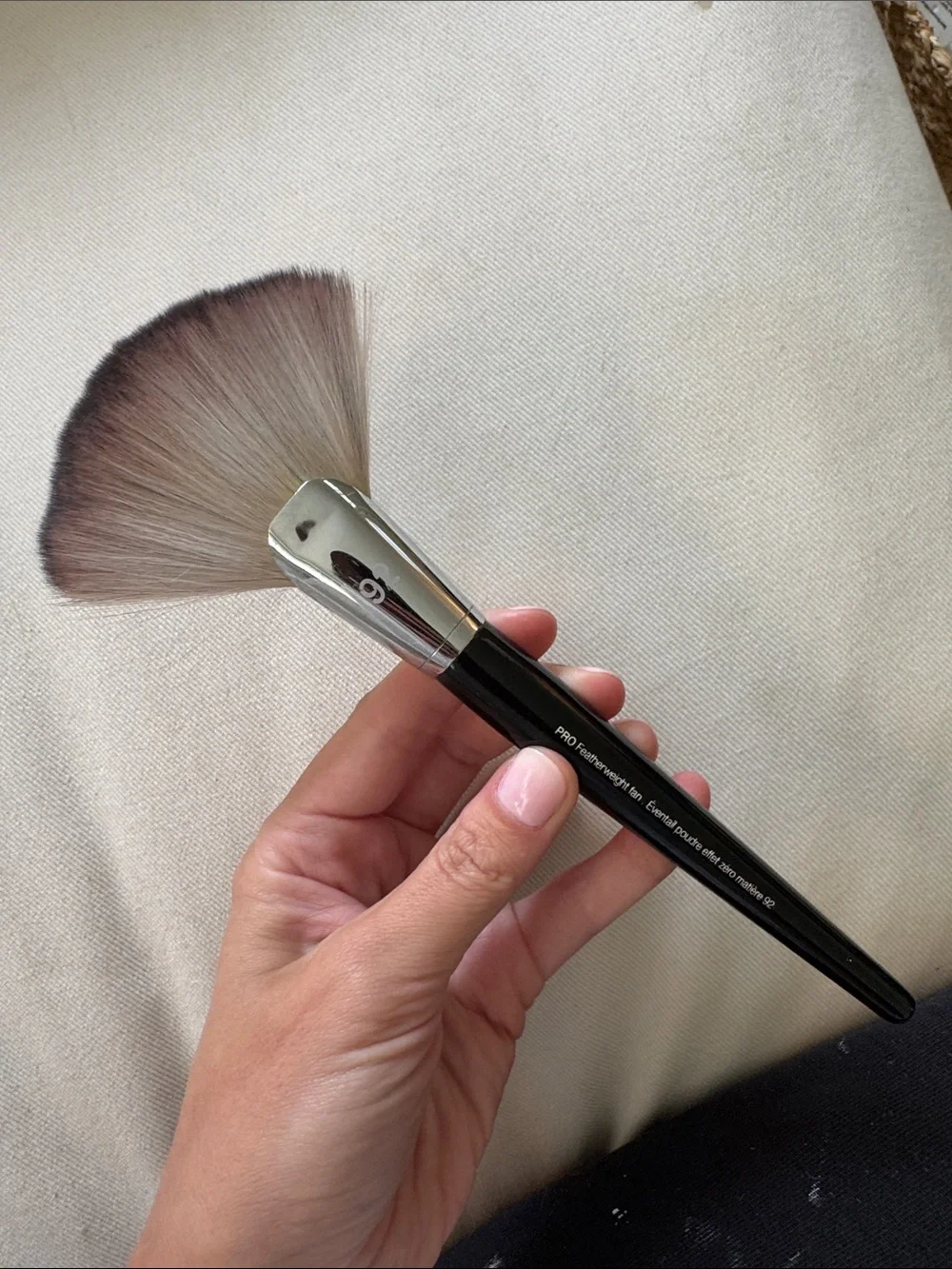 NWOT Sephora Collection Featherweight Fan Brush #92